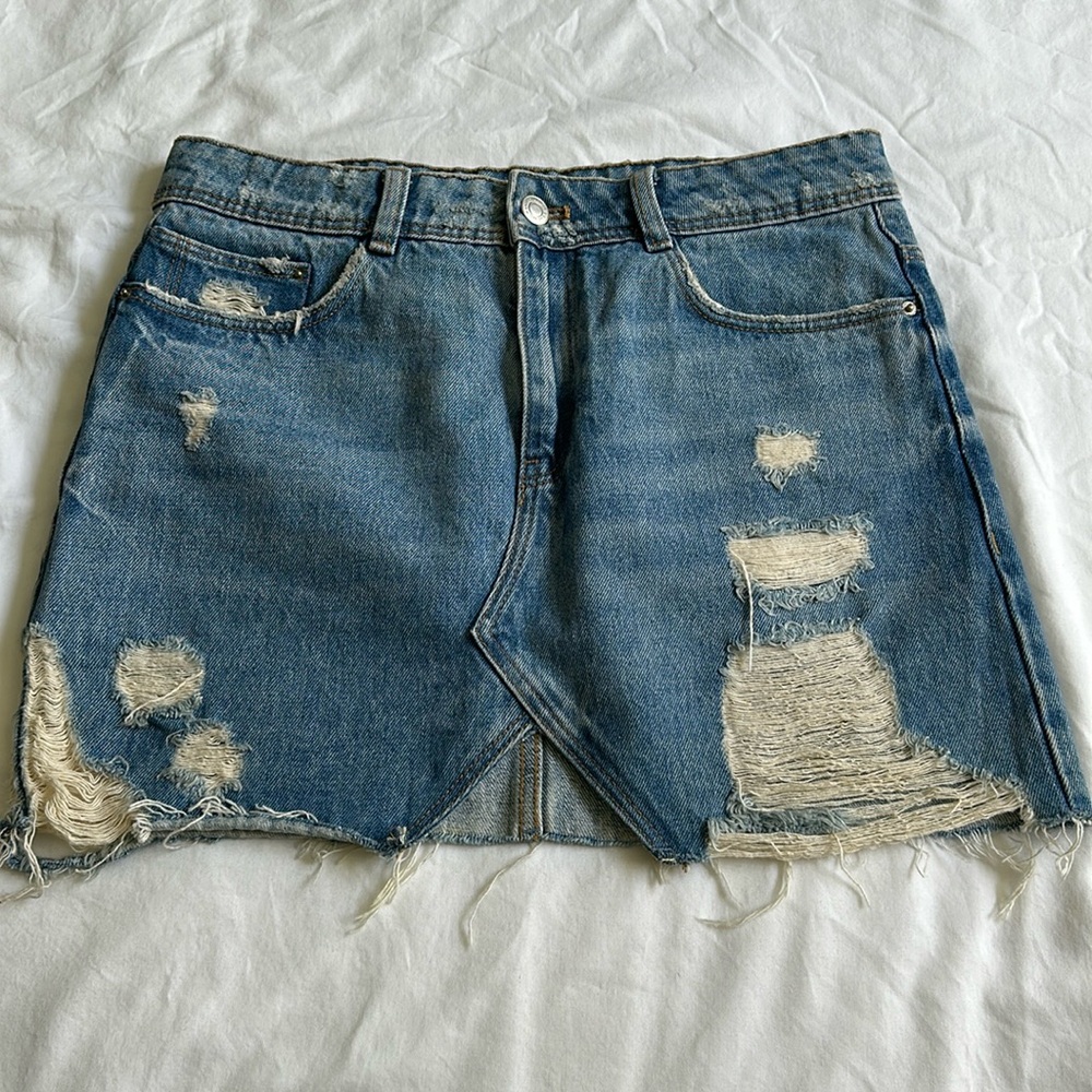 ZARA DENIM MINI SKIRT SZ. S